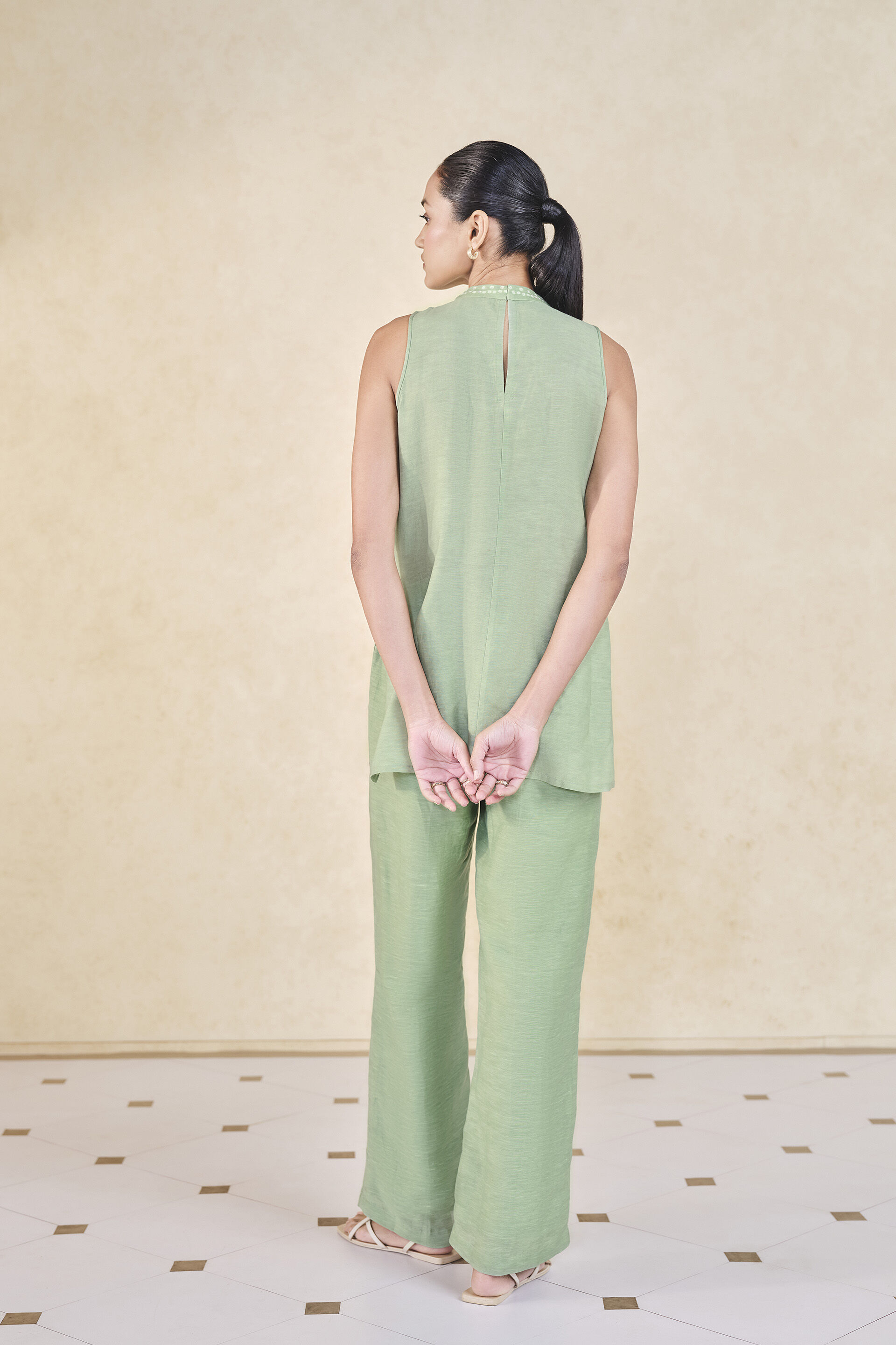 Daylily Handcrafted Bandhani Linen Co-ord - Sage, Sage, image 3